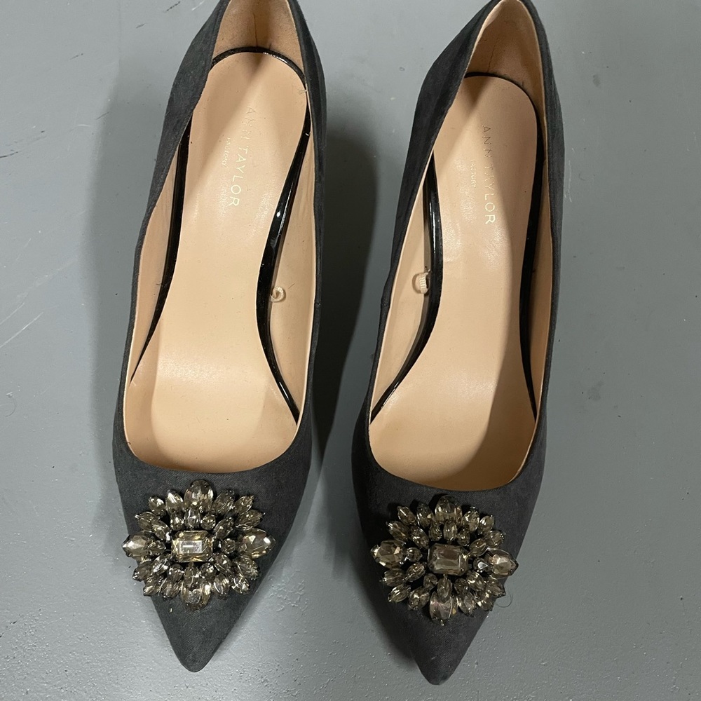 Ann Taylor pumps